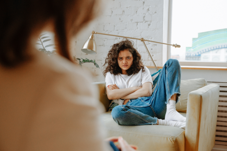A Qué Edad Empieza La Adolescencia En Las Mujeres